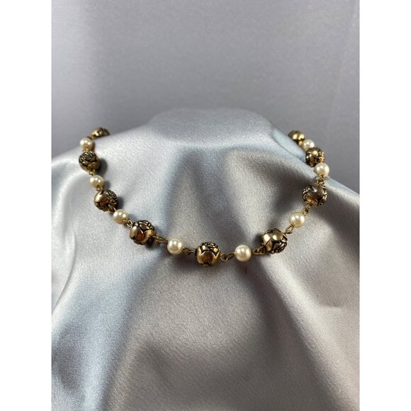 Necklace Choker Brass Colored Rosebuds Imitation Pearls Link Hook and Loop Clasp - Picture 1 of 6